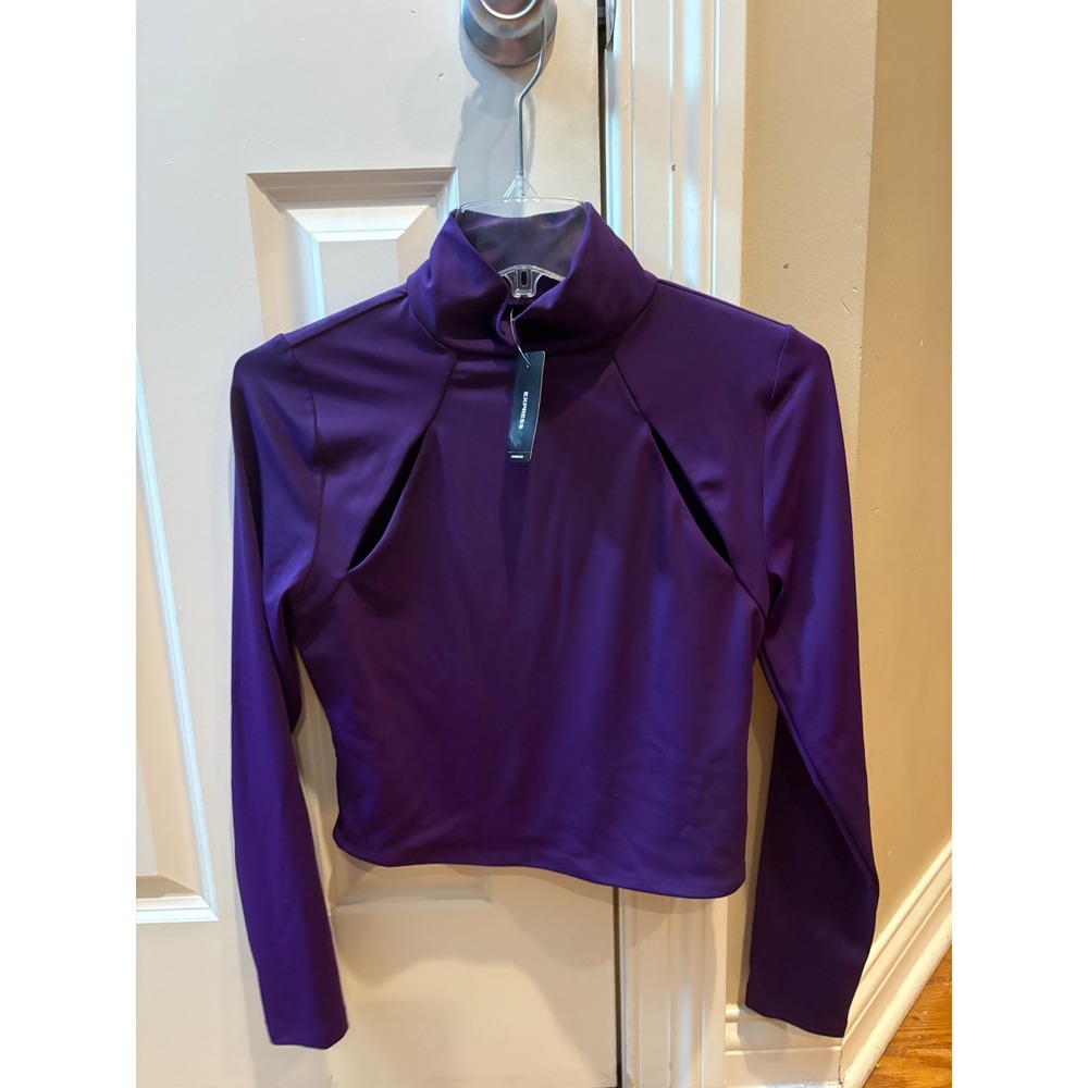 Express Body Contour High Compression Purple Mock Neck Cut Out Crop Top M NEW